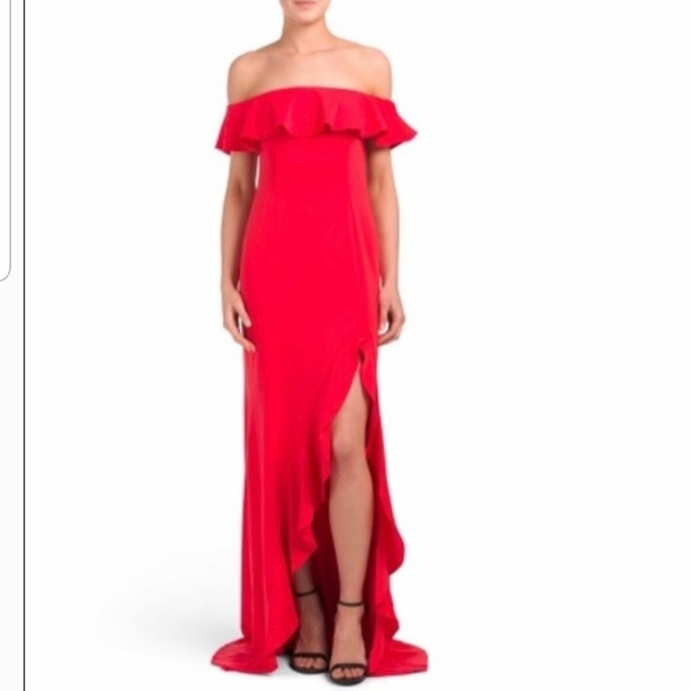 Off the shoulder high- low ruffle gown in red